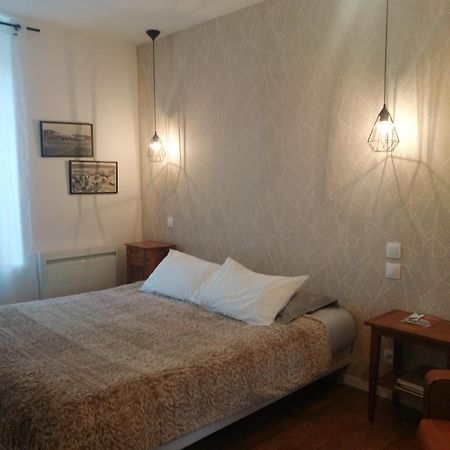 Bed and Breakfast Le Quai 18 Lesneven Экстерьер фото
